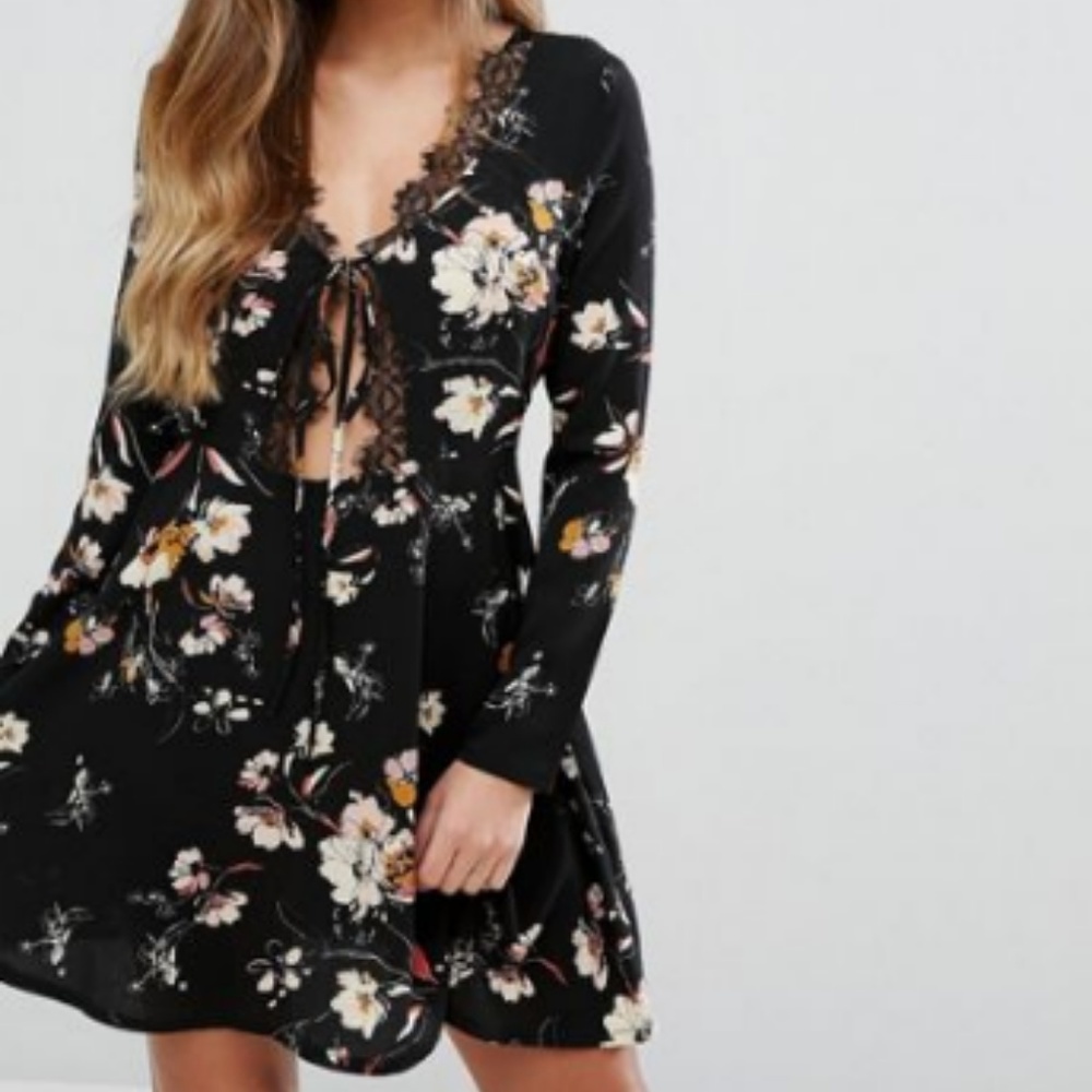 Printed Tie Front Skater Dress with Lace Detail